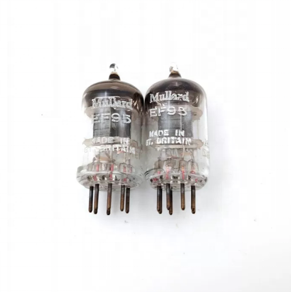 Headphone Amplifier - Geluidsarme hoofdtelefoonversterkers 7-pins Pentode Vaccum Mullard